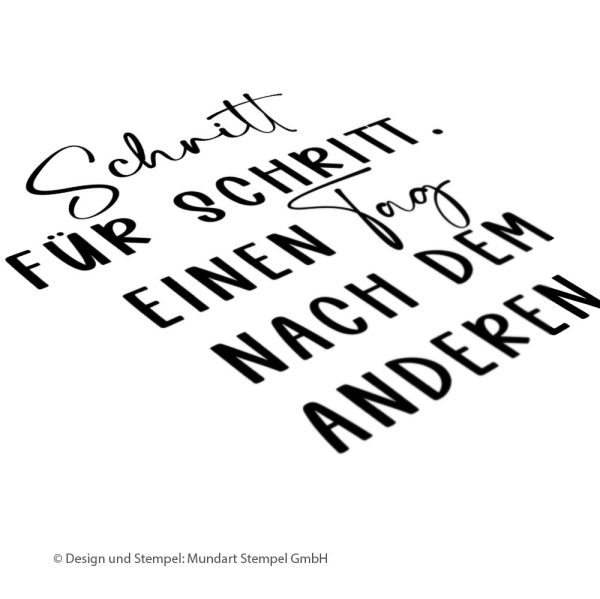 Holzstempel Schritt für Schritt. Einen Tag nach dem anderen.