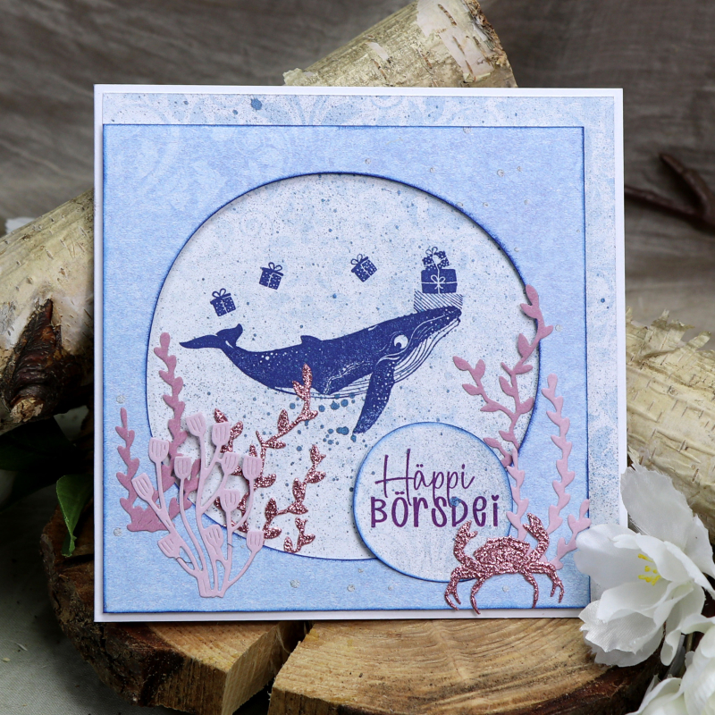 Designpapier Ornamente light cornflower (doppelseitig bedruckt)