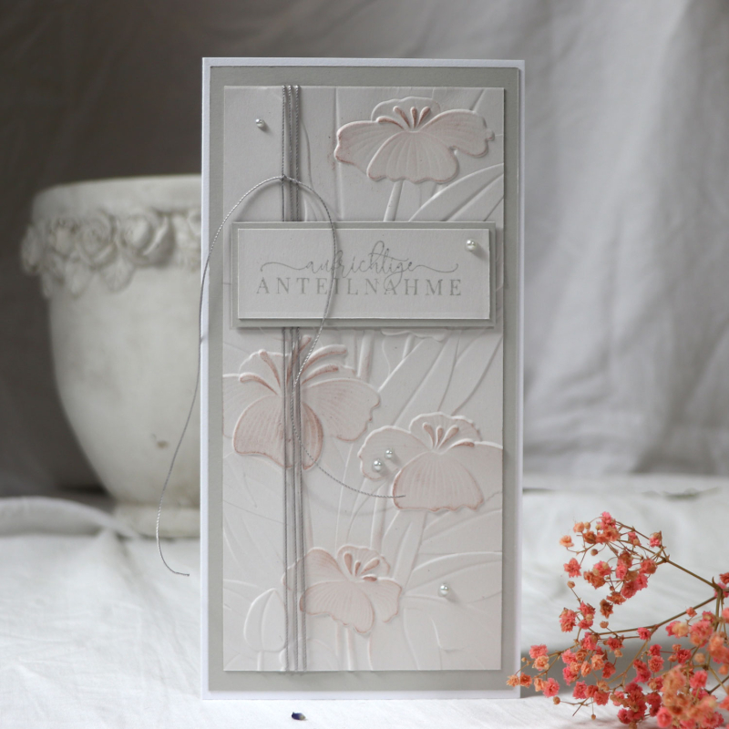 Halbe Perlen in 3 Weisstönen 4mm