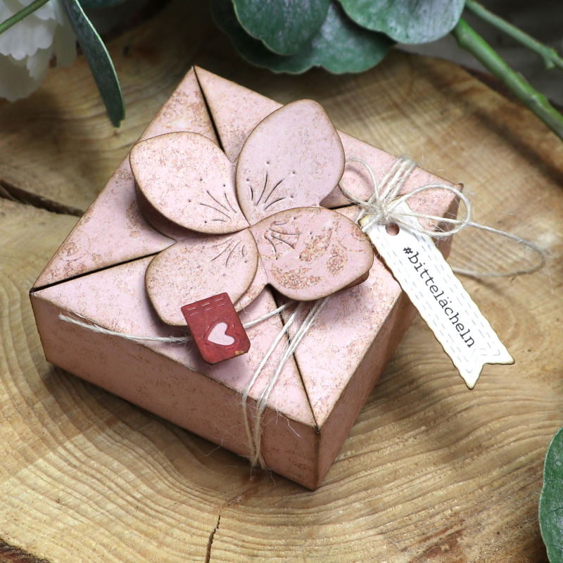 Stanzschablone Zauberblüten Box