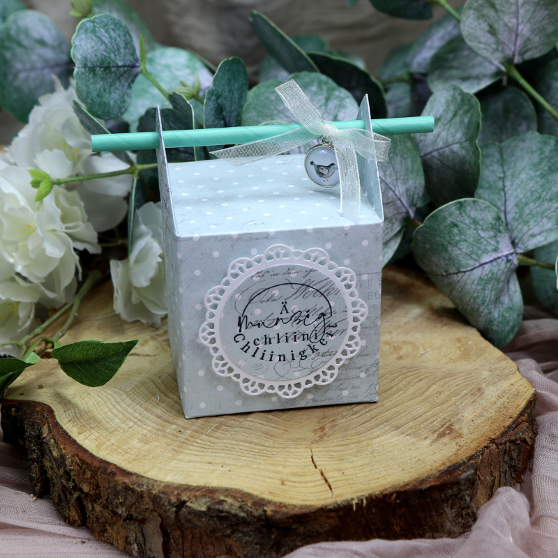 Designpapier Vintage Punkte grün-weiss